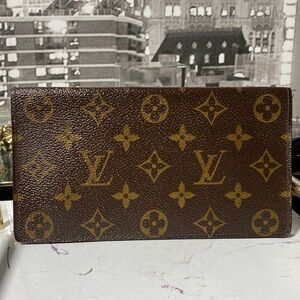 Authentic Louis Vuitton Rare Vintage Monogram checkbook holder